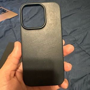 Iphone 14 pro leather case